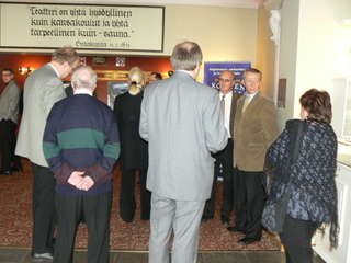 Esityst� odotellassa