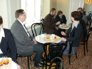 Esityst� odotellessa 4